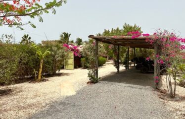 MBODIENE PLAGE : Villa A VENDRE 6 chambres, Terrain 1248M², garage, parking, maison de gardien