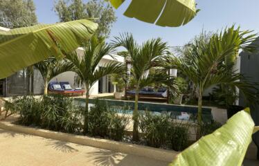 A VENDRE au Sénégal à Ngaparou : Superbe villa neuve 3 chambres piscine 345M2