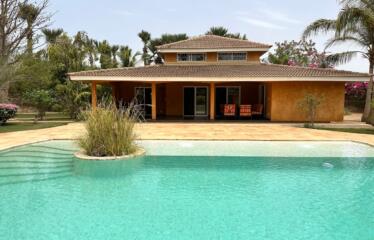 SALY : Villa 1908M2 4 chambres à vendre dans résidence Kalahari piscine pool house proche école française