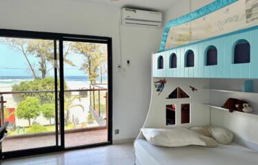 DAKAR : Yoff A VENDRE superbe villa contemporaine 500M2 5 chambres + studio piscine jardin garages vue mer