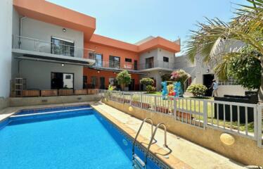 DAKAR : Yoff A VENDRE superbe villa contemporaine 500M2 5 chambres + studio piscine jardin garages vue mer