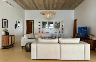 NGAPAROU : Villa A VENDRE neuve meublée 1500M2 4 chambres 4 salles de douche piscine