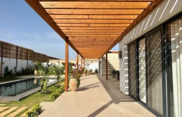 NGAPAROU : Villa A VENDRE neuve meublée 1500M2 4 chambres 4 salles de douche piscine