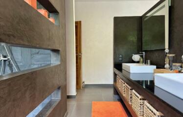 SALY : Magnifique villa A VENDRE 1250M2 Titre Foncier Piscine Pool House