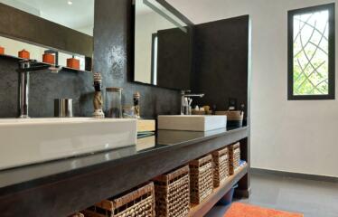 SALY : Magnifique villa A VENDRE 1250M2 Titre Foncier Piscine Pool House